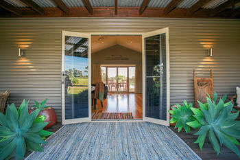 Lilies Luxury Retreats - Lismore Accommodation 29