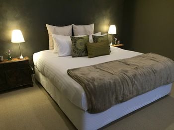Lilies Luxury Retreats - Lismore Accommodation 48
