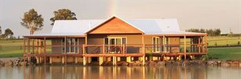 Lilies Luxury Retreats - Lismore Accommodation 5