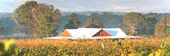 Lilies Luxury Retreats - Lismore Accommodation 6