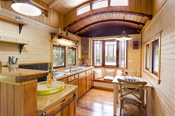 Glass House Mountains Ecolodge - Lismore Accommodation 13