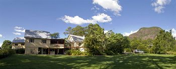 Glass House Mountains Ecolodge - Lismore Accommodation 2