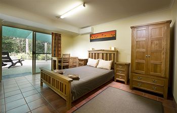 Glass House Mountains Ecolodge - Lismore Accommodation 6