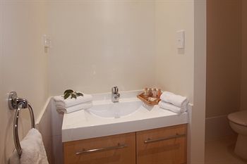 H Boutique Hotel - Lismore Accommodation 2
