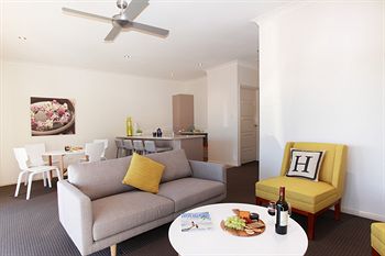 H Boutique Hotel - Lismore Accommodation 3