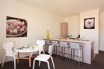 H Boutique Hotel - Lismore Accommodation 8