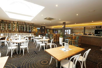 The Lakes Hotel - Lismore Accommodation 43