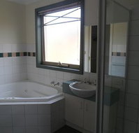 Australian Home Away  Box Hill 32 - Lismore Accommodation