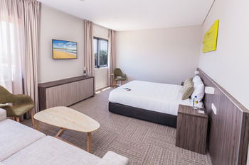 Ibis Styles The Entrance - Lismore Accommodation 6