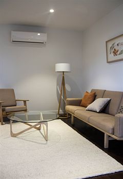 AKOM Prahran - Lismore Accommodation 1