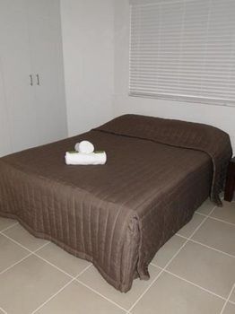 Bayviews & Harbourview Holiday Apartments - Lismore Accommodation 1