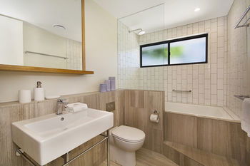 Jacaranda Noosa - Lismore Accommodation 4