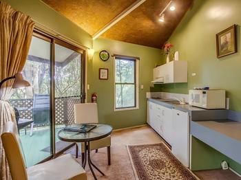 Tanglewood Gardens - Lismore Accommodation 13