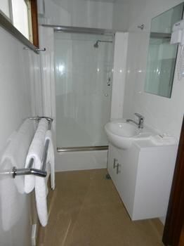 Gundagai Cabins & Tourist Park - Lismore Accommodation 0