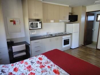 Gundagai Cabins & Tourist Park - Lismore Accommodation 2