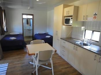 Gundagai Cabins & Tourist Park - Lismore Accommodation 3