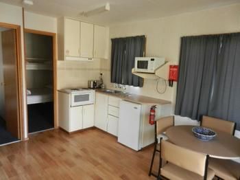 Gundagai Cabins & Tourist Park - Lismore Accommodation 4