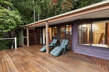 Treetops Accommodation Montville - Lismore Accommodation 7
