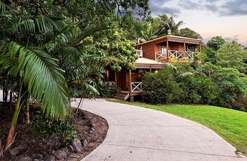 Treetops Accommodation Montville - Lismore Accommodation 55
