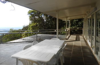 Treetops Accommodation Montville - Lismore Accommodation 62