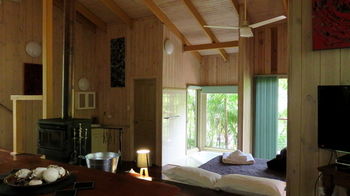 Treetops Accommodation Montville - Lismore Accommodation 65