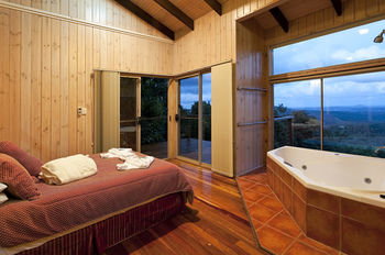 Treetops Accommodation Montville - Lismore Accommodation 66