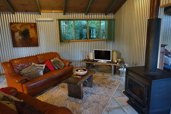 Treetops Accommodation Montville - Lismore Accommodation 71