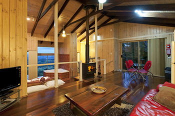 Treetops Accommodation Montville - Lismore Accommodation 73