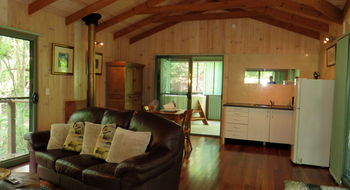 Treetops Accommodation Montville - Lismore Accommodation 75
