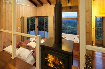 Treetops Accommodation Montville - Lismore Accommodation 77