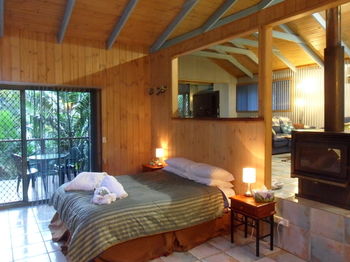 Treetops Accommodation Montville - Lismore Accommodation 78