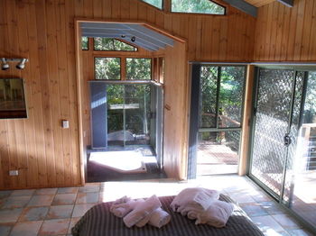 Treetops Accommodation Montville - Lismore Accommodation 79