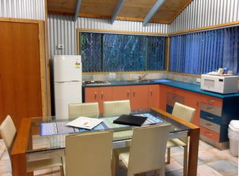 Treetops Accommodation Montville - Lismore Accommodation 82