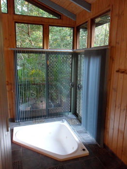 Treetops Accommodation Montville - Lismore Accommodation 83