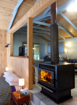 Treetops Accommodation Montville - Lismore Accommodation 86