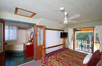 Bimbadeen Mountain Retreat - Lismore Accommodation 14