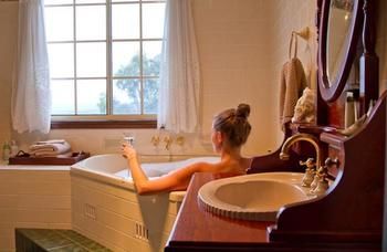 Bimbadeen Mountain Retreat - Lismore Accommodation 16