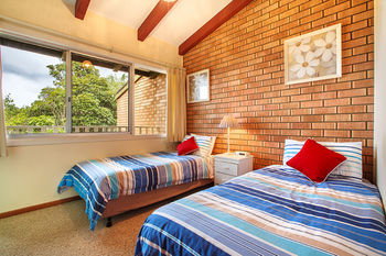 Mollymook Beach Units - Lismore Accommodation 2