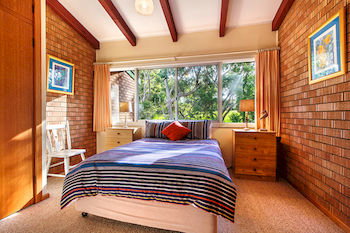 Mollymook Beach Units - Lismore Accommodation 7
