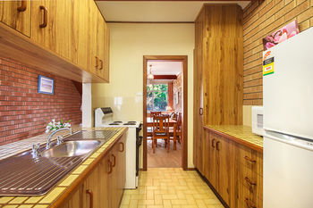 Mollymook Beach Units - Lismore Accommodation 11