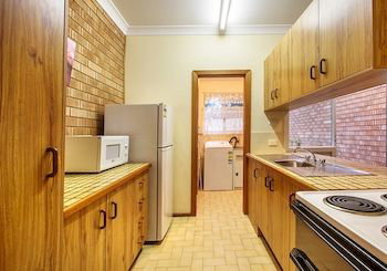Mollymook Beach Units - Lismore Accommodation 13