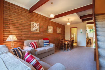 Mollymook Beach Units - Lismore Accommodation 29
