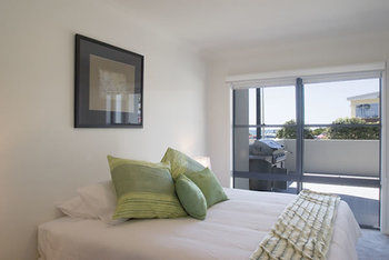 Mollymook Beachfront Executive Apartment - Lismore Accommodation 16