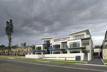 Mollymook Beachfront Executive Apartment - Lismore Accommodation 18