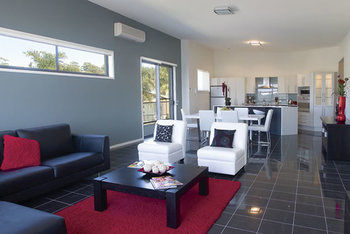Mollymook Beachfront Executive Apartment - Lismore Accommodation 27