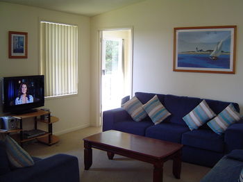 Breeze In Mollymook - Lismore Accommodation 7