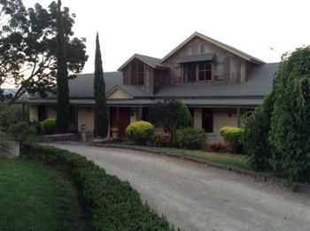 Yering Farm Wines - Lismore Accommodation 2