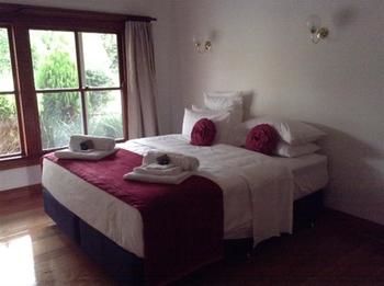 Yering Farm Wines - Lismore Accommodation 3