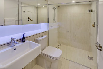 Breeze Mooloolaba - Lismore Accommodation 2