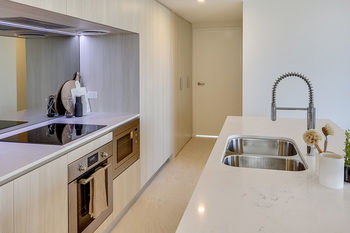 Breeze Mooloolaba - Lismore Accommodation 5